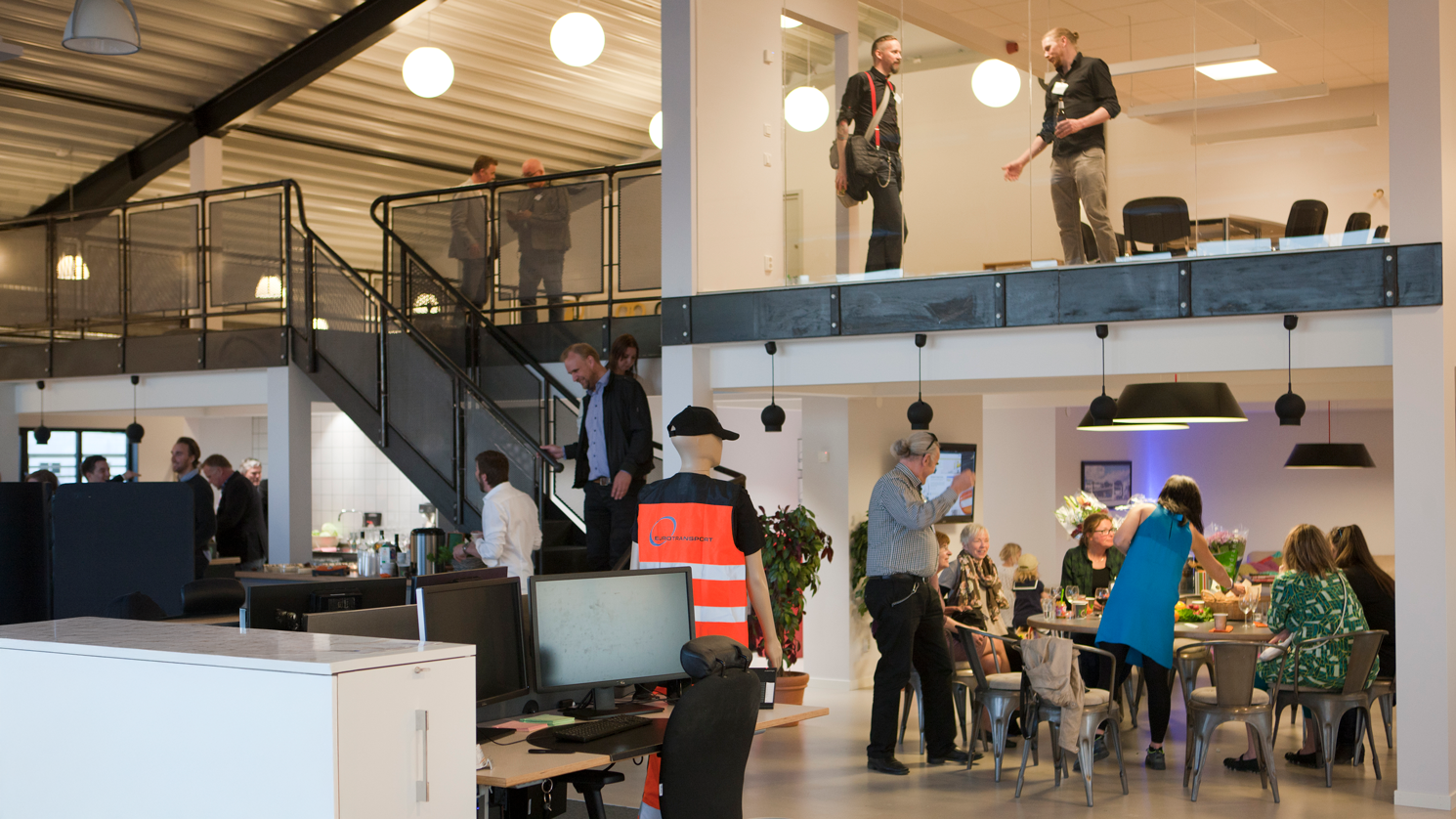 ET_Invig_150521_0103